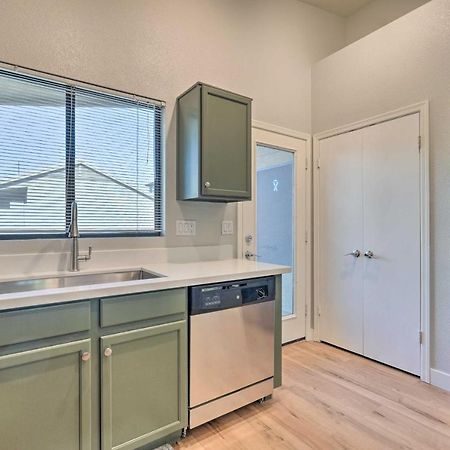 Sunlit Peoria Vacation Rental With Private Yard ภายนอก รูปภาพ