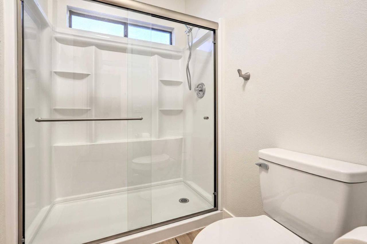 Sunlit Peoria Vacation Rental With Private Yard ภายนอก รูปภาพ